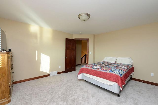 4615 Beach Lane S, Fargo, ND 58104