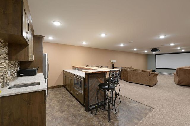 4615 Beach Lane S, Fargo, ND 58104