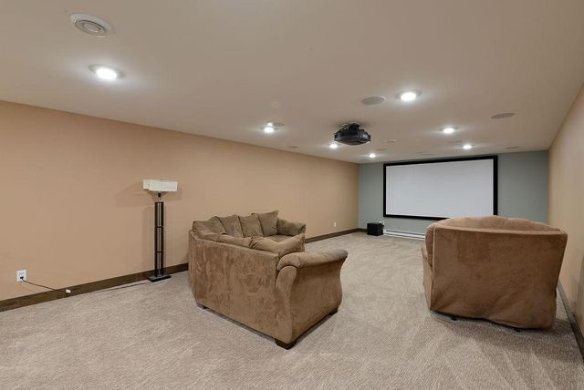 4615 Beach Lane S, Fargo, ND 58104