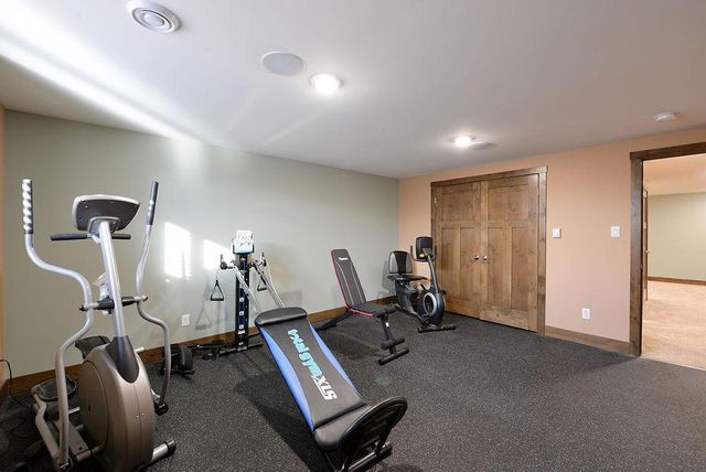 4615 Beach Lane S, Fargo, ND 58104