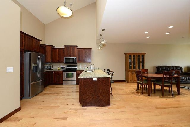 4615 Beach Lane S, Fargo, ND 58104