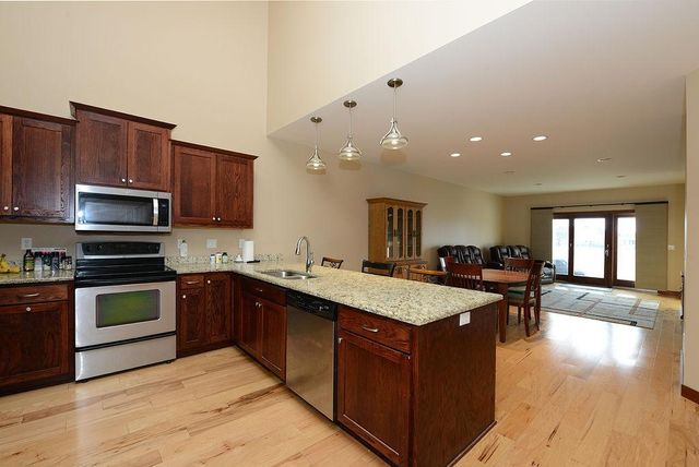 4615 Beach Lane S, Fargo, ND 58104