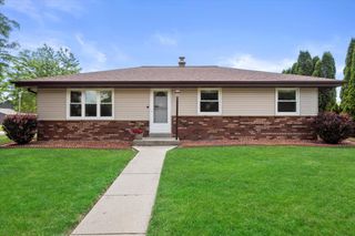 525 E Fitzsimmons ROAD, Oak Creek, WI 53154