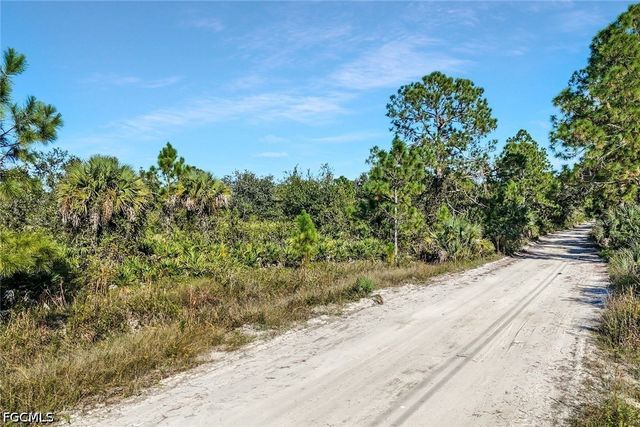 23345 Tinas LN, Fort Myers, FL 33913