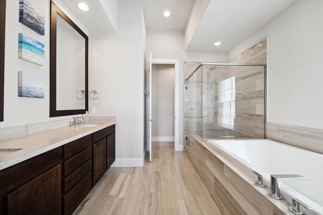 2006 Lou Ellen Lane H, Houston, TX 77018