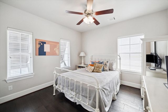 2006 Lou Ellen Lane H, Houston, TX 77018