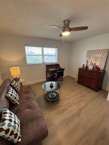 4310 NW 12th Ct 308, Lauderhill, FL 33313