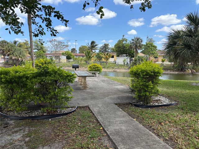 4310 NW 12th Ct 308, Lauderhill, FL 33313