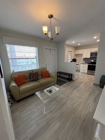 4310 NW 12th Ct 308, Lauderhill, FL 33313