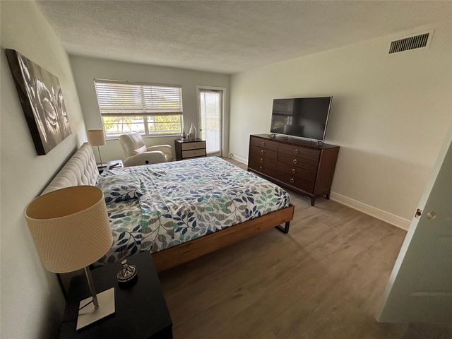 4310 NW 12th Ct 308, Lauderhill, FL 33313