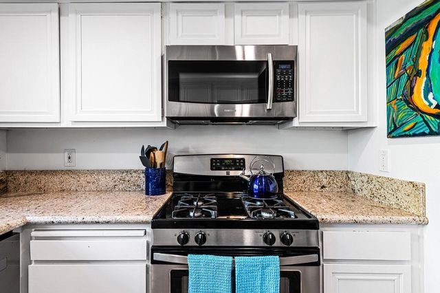 67 Portola Drive, Palm Springs, CA 92264