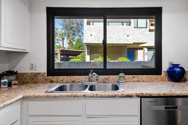 67 Portola Drive, Palm Springs, CA 92264