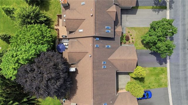 1017 Hillsboro Cove Circle, Webster, NY 14580