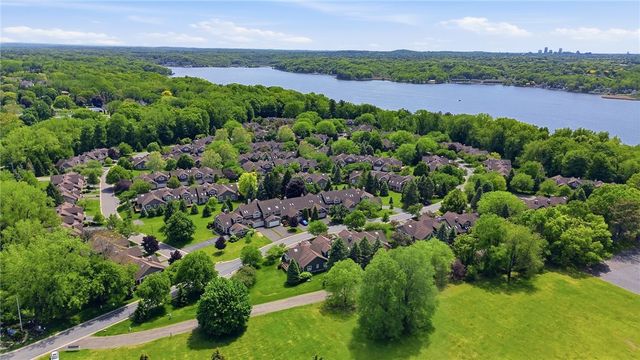 1017 Hillsboro Cove Circle, Webster, NY 14580