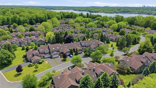 1017 Hillsboro Cove Circle, Webster, NY 14580
