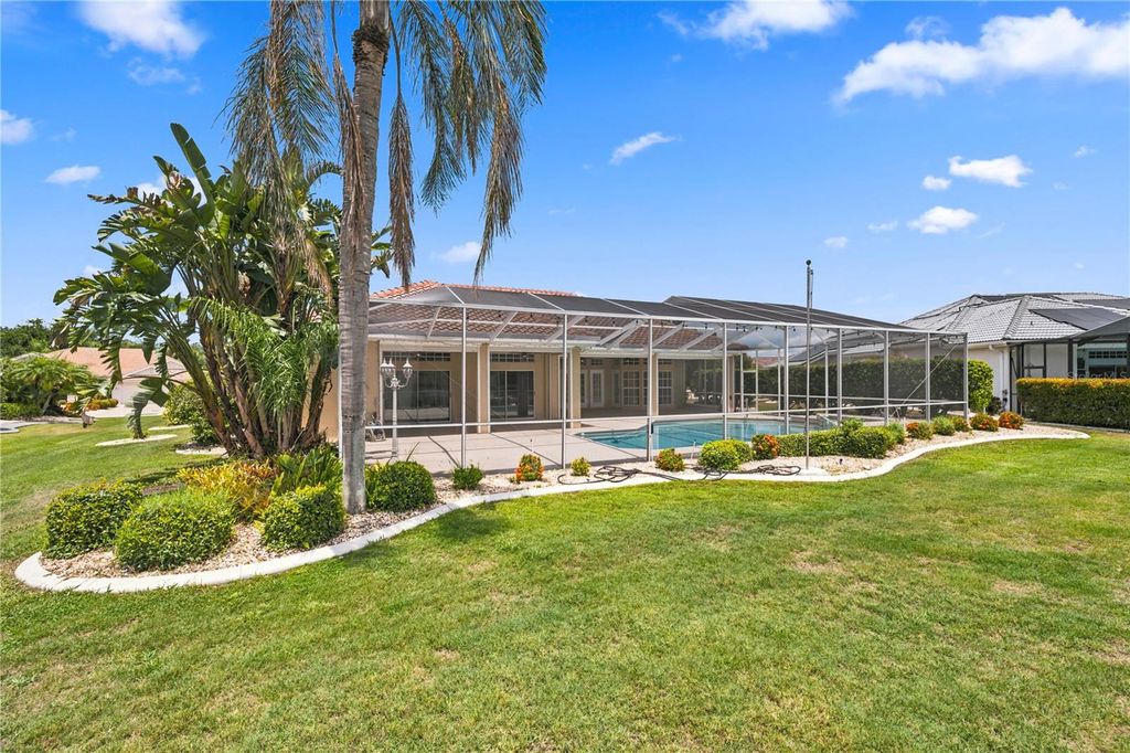 Image 7 of property listing at 2116 PLATINUM DRIVE, Sun City Center, FL 33573