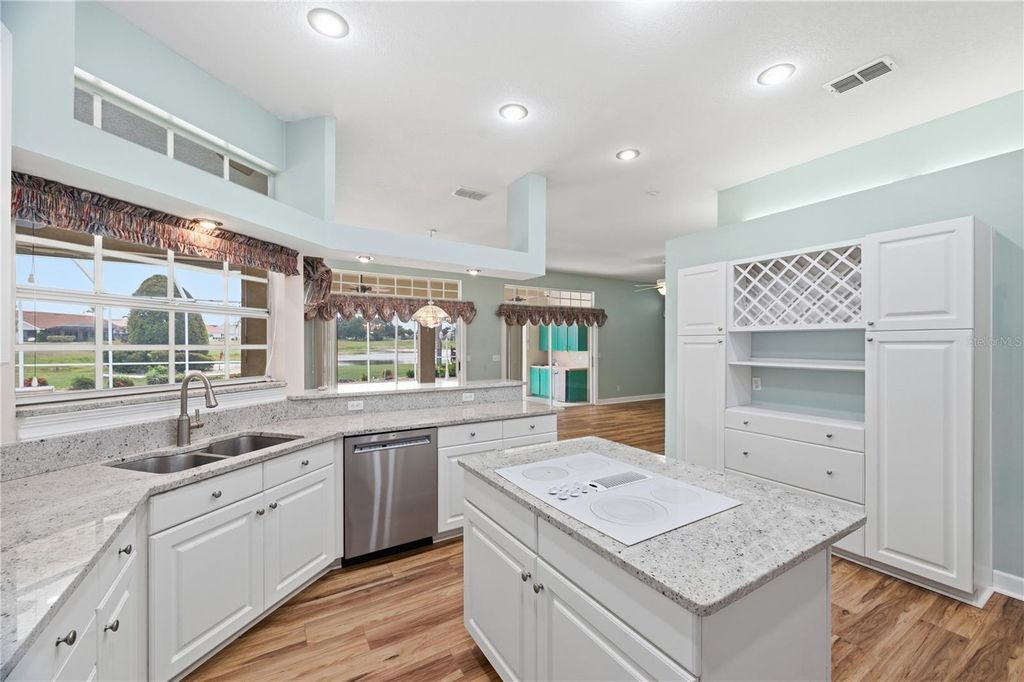 Image 10 of property listing at 2116 PLATINUM DRIVE, Sun City Center, FL 33573