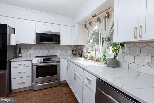 222 BELLE ARBOR DR, Cherry Hill, NJ 08034