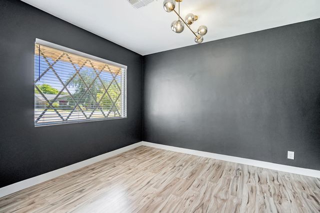 7018 N 13th Street, Phoenix, AZ 85020
