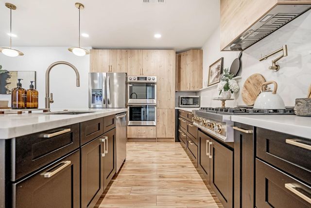 7018 N 13th Street, Phoenix, AZ 85020