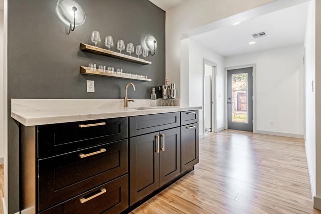 7018 N 13th Street, Phoenix, AZ 85020