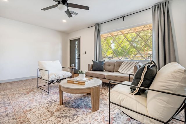 7018 N 13th Street, Phoenix, AZ 85020