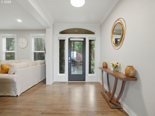 9045 Nw MURDOCK St, Portland, OR 97229