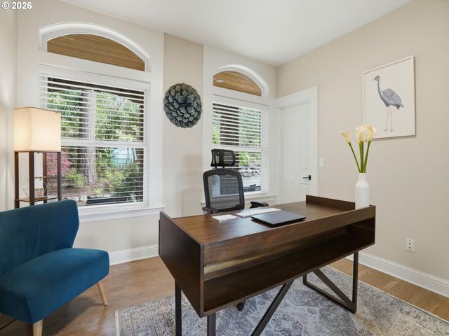 9045 Nw MURDOCK St, Portland, OR 97229