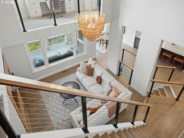 9045 Nw MURDOCK St, Portland, OR 97229