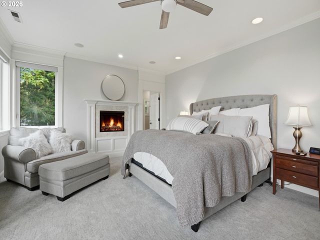 9045 Nw MURDOCK St, Portland, OR 97229