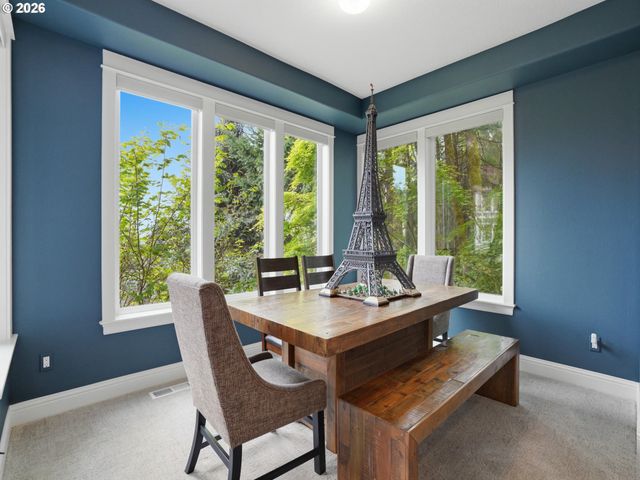 9045 Nw MURDOCK St, Portland, OR 97229