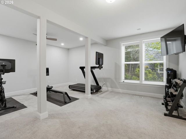 9045 Nw MURDOCK St, Portland, OR 97229