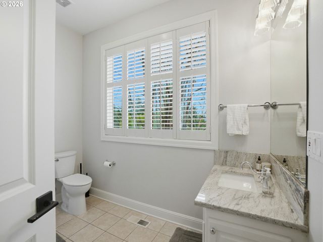 9045 Nw MURDOCK St, Portland, OR 97229