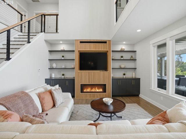 9045 Nw MURDOCK St, Portland, OR 97229