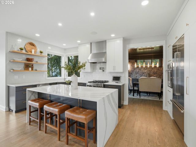 9045 Nw MURDOCK St, Portland, OR 97229