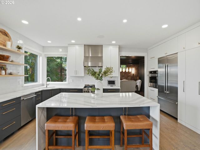 9045 Nw MURDOCK St, Portland, OR 97229