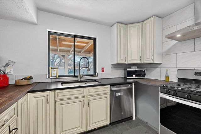 12525 Tomlinson Drive SE, Albuquerque, NM 87123