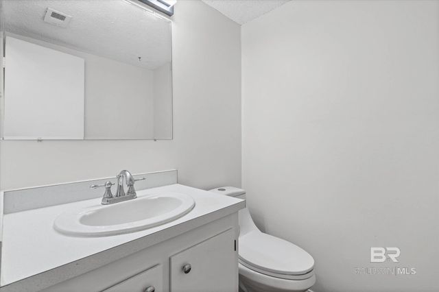 527 Highland Woods Drive, Mobile, AL 36608