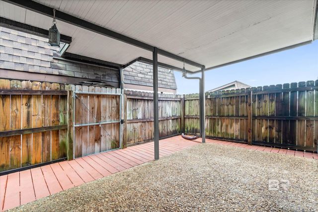 527 Highland Woods Drive, Mobile, AL 36608