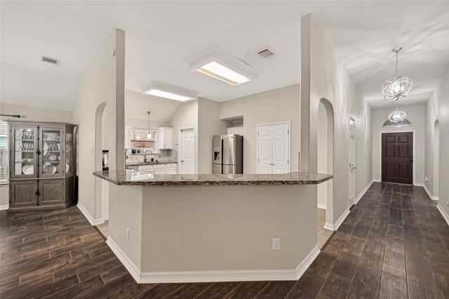 1303 S Teal Estates Circle, Fresno, TX 77545