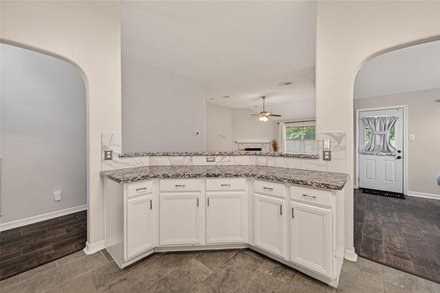 1303 S Teal Estates Circle, Fresno, TX 77545