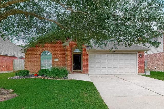 1303 S Teal Estates Circle, Fresno, TX 77545