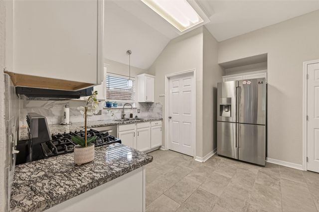 1303 S Teal Estates Circle, Fresno, TX 77545