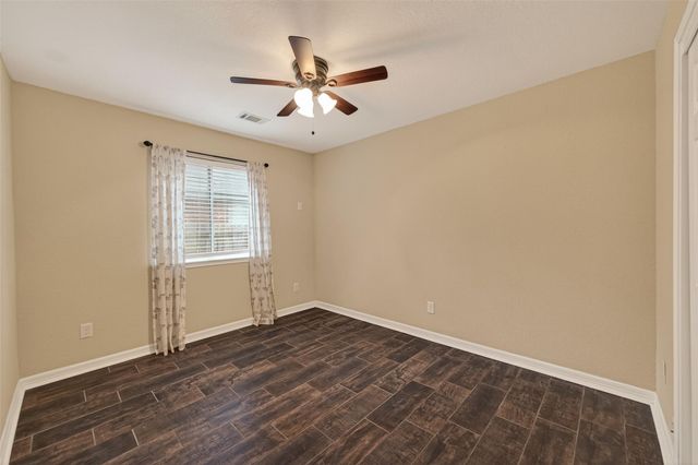 1303 S Teal Estates Circle, Fresno, TX 77545