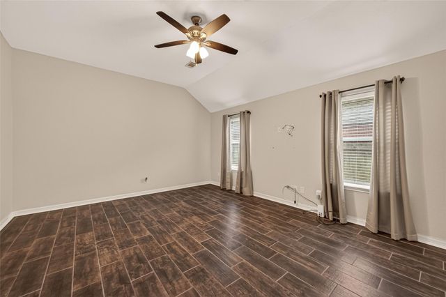 1303 S Teal Estates Circle, Fresno, TX 77545