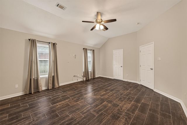 1303 S Teal Estates Circle, Fresno, TX 77545