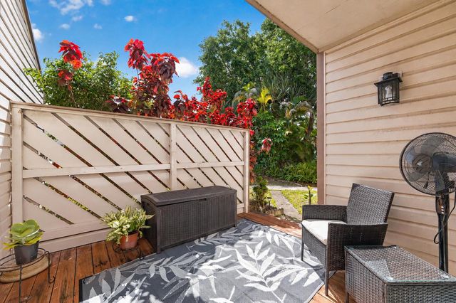 124 Sherwood Circle 11b, Jupiter, FL 33458