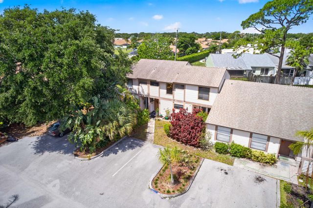 124 Sherwood Circle 11b, Jupiter, FL 33458