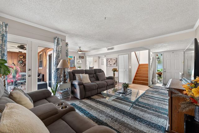 124 Sherwood Circle 11b, Jupiter, FL 33458