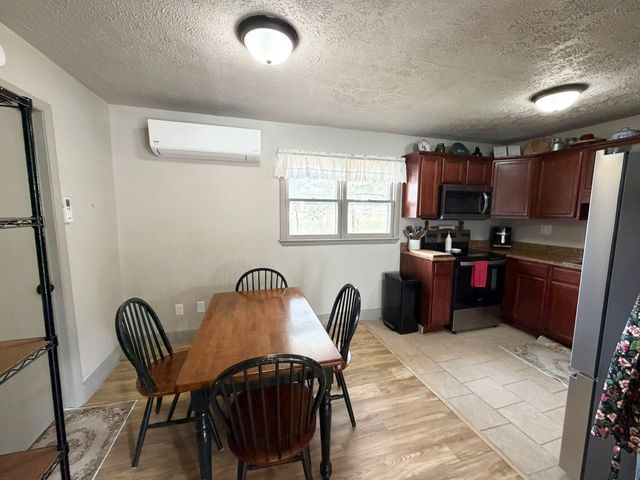 201 Scott Court, Irvine, KY 40336